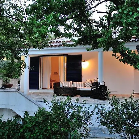 Ftelia Villa Skiathos Town